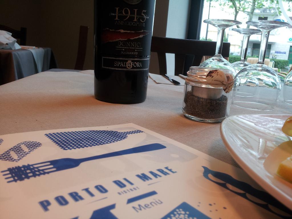 مبيت وإفطار برايا إيه ماري Porto Di Mare المظهر الخارجي الصورة